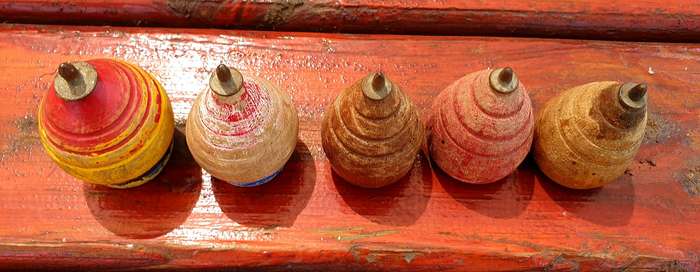 RARE ORIGINAL 1960'S WOODEN SPINNING TOPS