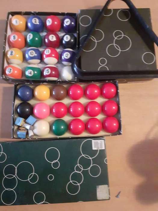 Pool/Snooker Cue frame Rack  and Cues/Balls