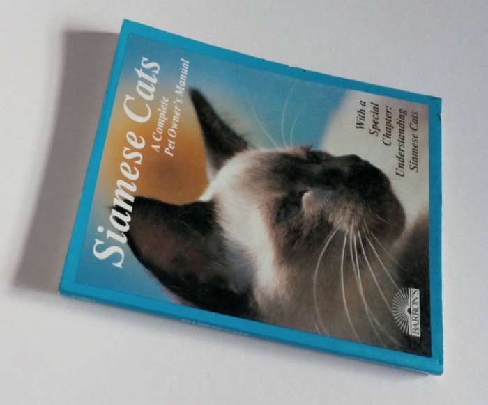 Siamese Cats. A Complete Pet Owners Manual, by Marjorie McCann Collier. Published by Barrons, 1992