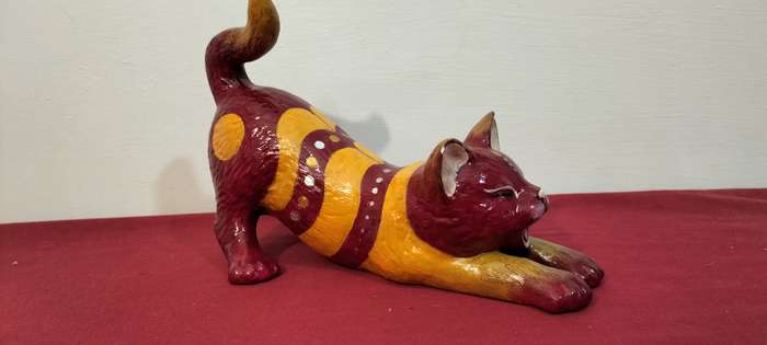 An Absolutely Magnificent Bohemian Hand Painted Cat (Nr3