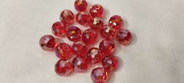 20 Pieces Faceted Crystal Beads. Red Mix. 8mm. B19