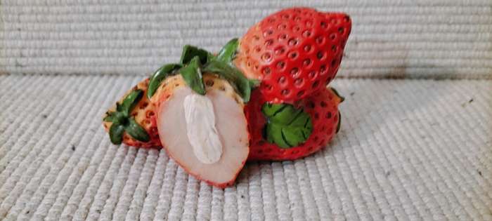 Strawberries Resin Kitchen Decor