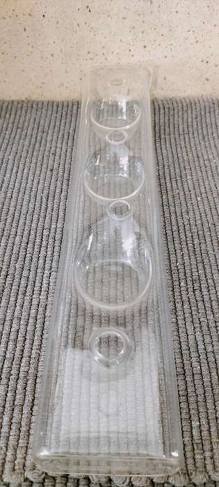 Beautiful 3 Place Glass Candle and Bud Vase Holder for Dinner Table
