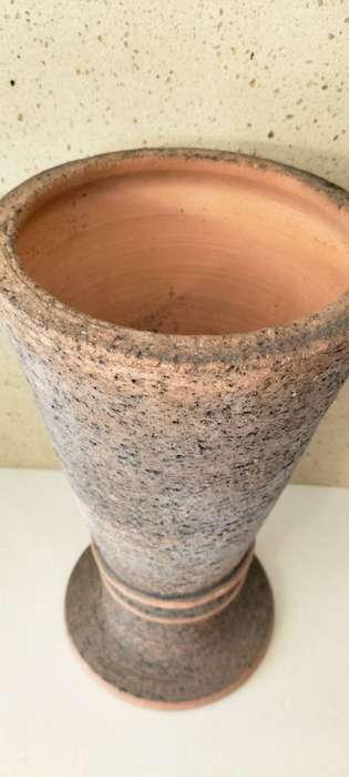 A Stunning Pottery Vase (nr2)