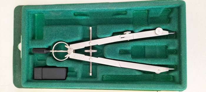 Vintage Linex Denmark nr 1 Compass with Spares