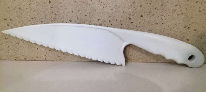 Quality Large Plastic Pastry/Cake Knife