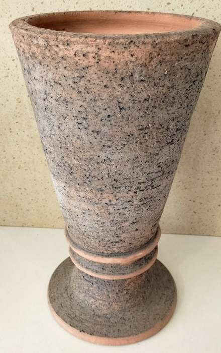 A Stunning Pottery Vase (nr2)