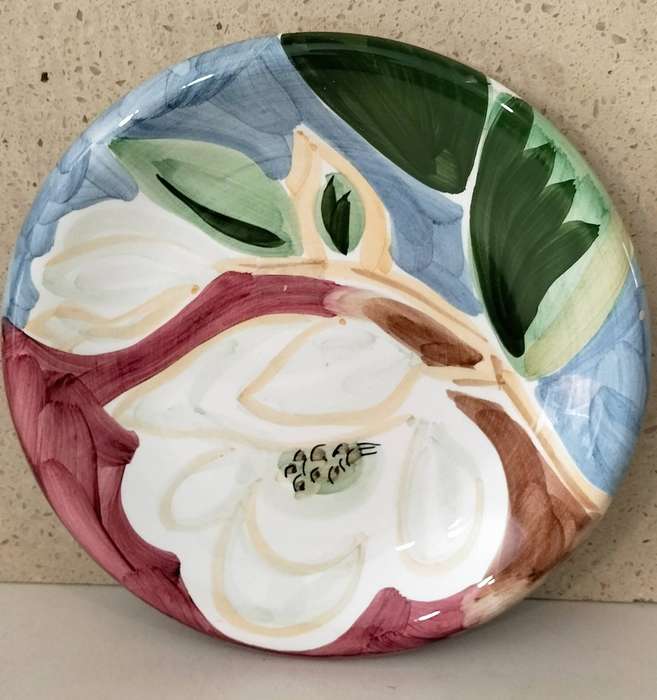 Beautiful Bella Collectible Wall Plate. 22cm. (Nr1)