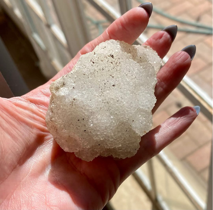 Druzy snow quartz stone