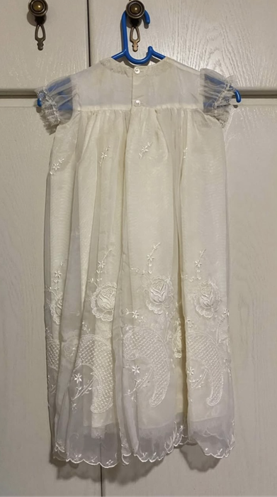 absolutely gorgeous vintage christening gown for a girl or boy.