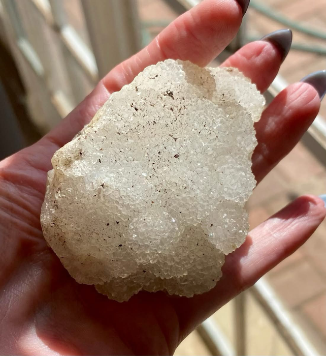 Druzy snow quartz stone