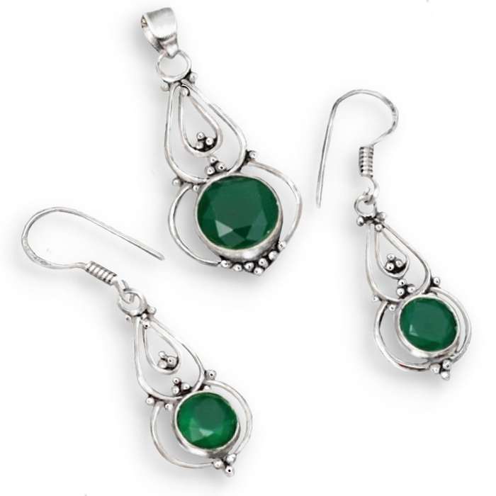 Emerald Quartz set in 925 Sterling Silver Plated Dainty Antique Style Pendant and Earrings Set