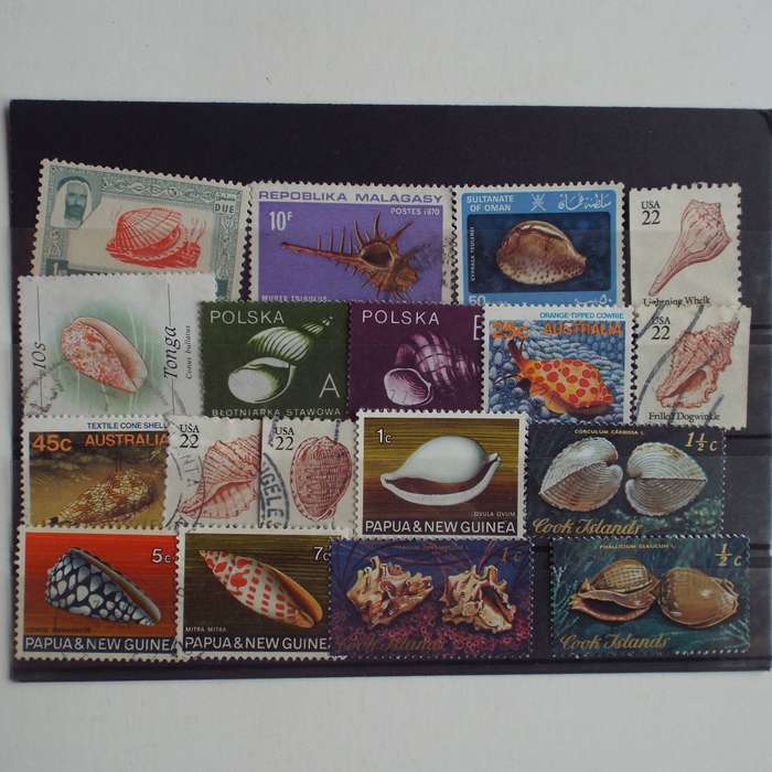 Thematics - Sea Shells - 32 stamps - Mixed World - no duplication