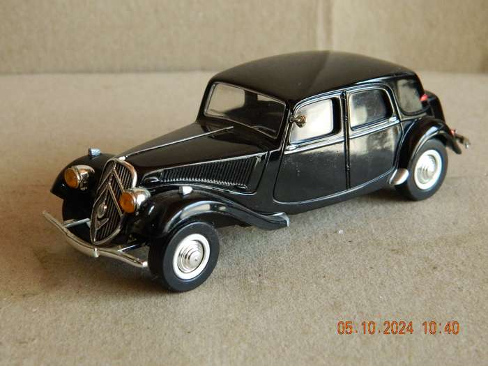 DEL PRADO COLLECTION  -  CITROEN 11CV - 1954