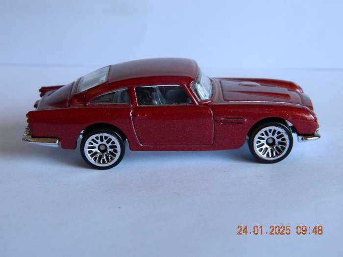 HOTWHEELS   -    -    1963  ASTON MARTIN  DB5