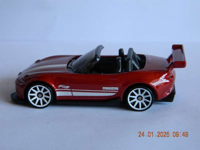 HOTWHEELS   -    -    MAZDA  MX5