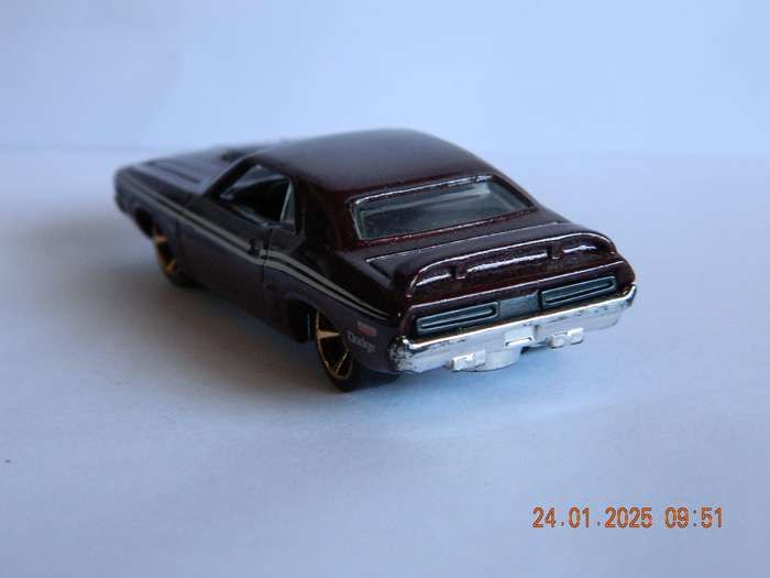 HOTWHEELS   -    -    1971   DODGE CHALLENGER