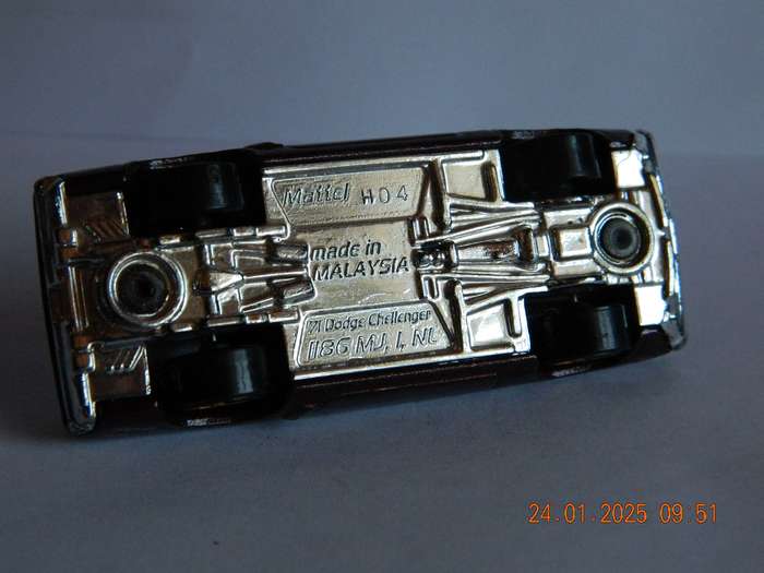 HOTWHEELS   -    -    1971   DODGE CHALLENGER