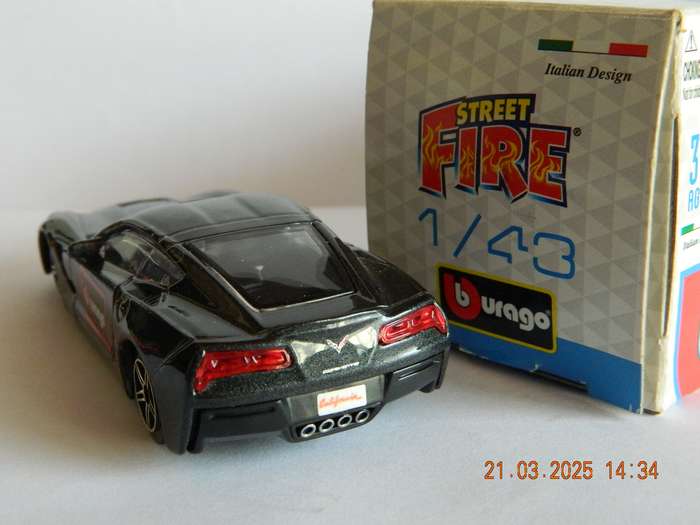 BBURAGO  -  11329 -  2014   CORVETTE STINGRAY