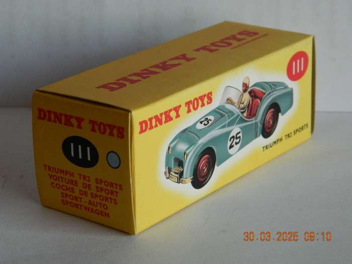 DEAGOSTINI - DINKY TOYS  -  111  -   TRIUMPH TR2 SPORTS