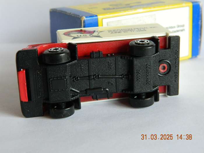 MATCHBOX  -  72  -  DODGE COMMANDO  -  U.S.A. SPECIAL EDITION