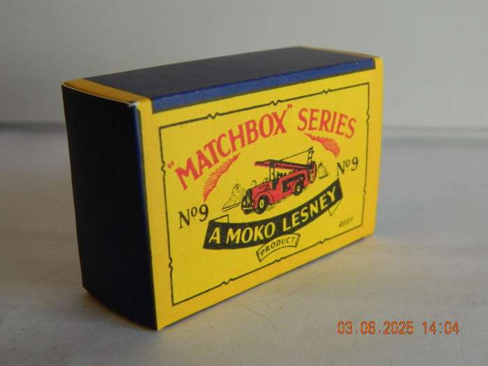 MATCHBOX SERIES  -  9  -  DENNIS FIRE ESCAPE