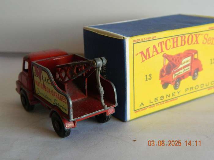 MATCHBOX SERIES  -  13   -  THAMES TRADER WRECK  TRUCK