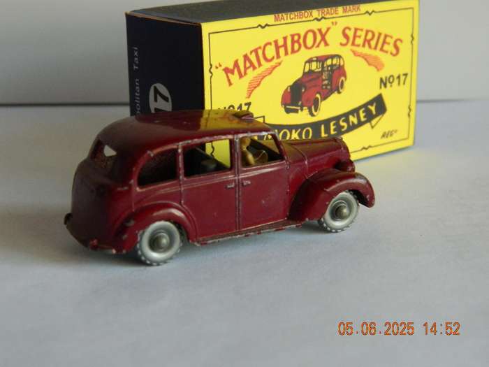 MATCHBOX SERIES  - 17  - AUSTIN FX3 TAXI