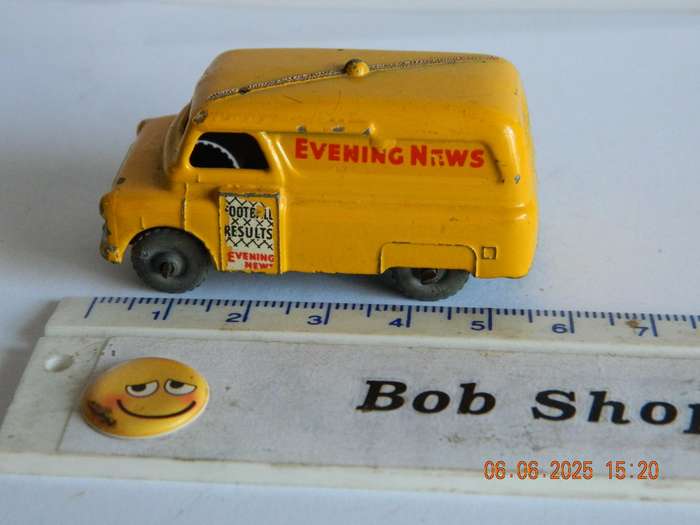 MATCHBOX SERIES  -  42  -   EVENING NEWS VAN