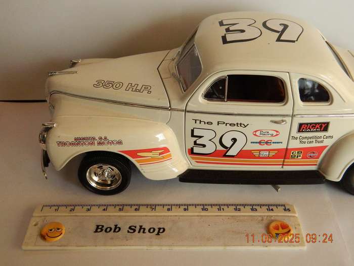 ROAD SIGNATURE   -   1941  -  PLYMOUTH PRO STREET  -  1/18 SCALE