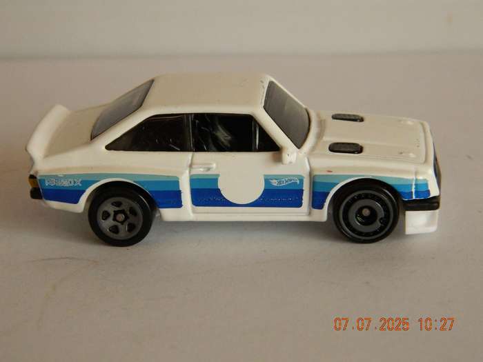 HOTWHEELS   -    -    FORD ESCORT RS 2000