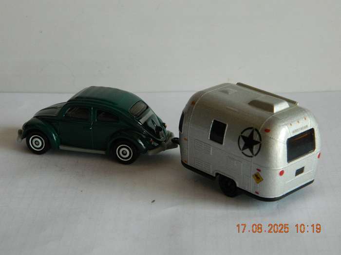 MATCHBOX   -  MB 363 -   VOLKSWAGEN AND MAJORETTE CARAVAN