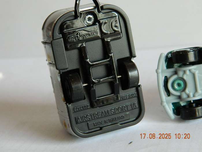 MATCHBOX   -  MB 363 -   VOLKSWAGEN AND MAJORETTE CARAVAN