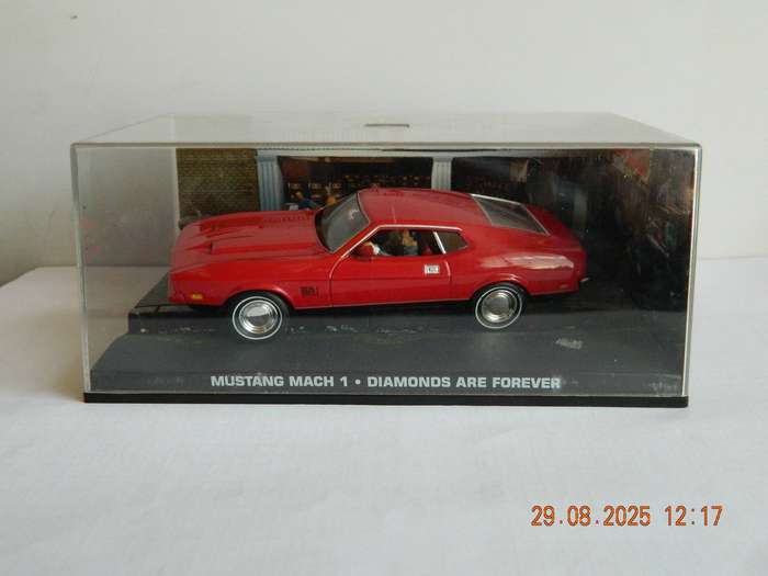 UNIVERSAL HOBBIES -  JAMES BOND 007 -  MUSTANG MACH 1  -  DIAMONDS ARE FOREVER