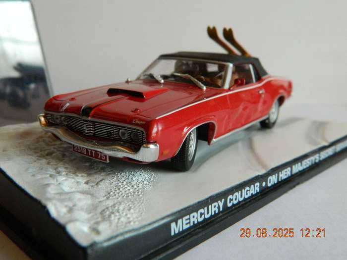 UNIVERSAL HOBBIES -  JAMES BOND 007 -  MERCURY COUGAR   -  ON HER MAJESTY'S SECRET SERVICE