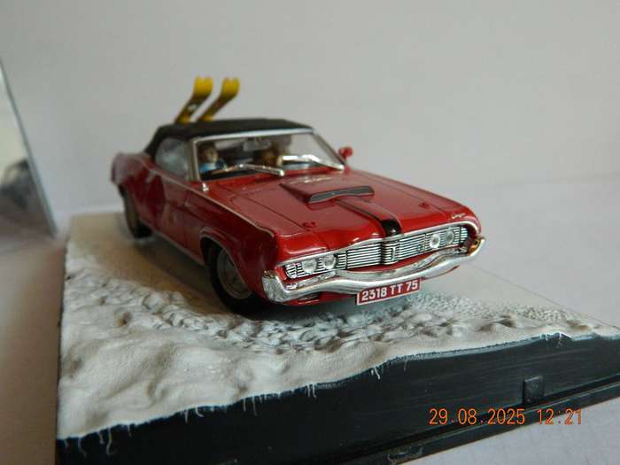 UNIVERSAL HOBBIES -  JAMES BOND 007 -  MERCURY COUGAR   -  ON HER MAJESTY'S SECRET SERVICE