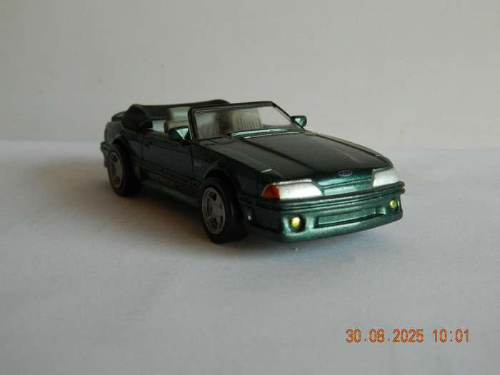 NEWRAY TOYS   -  -  MUSTANG GT CONVERTABLE