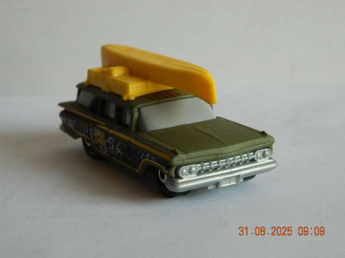 MATCHBOX    -  MB 1035  -   1959 CHEVY WAGON