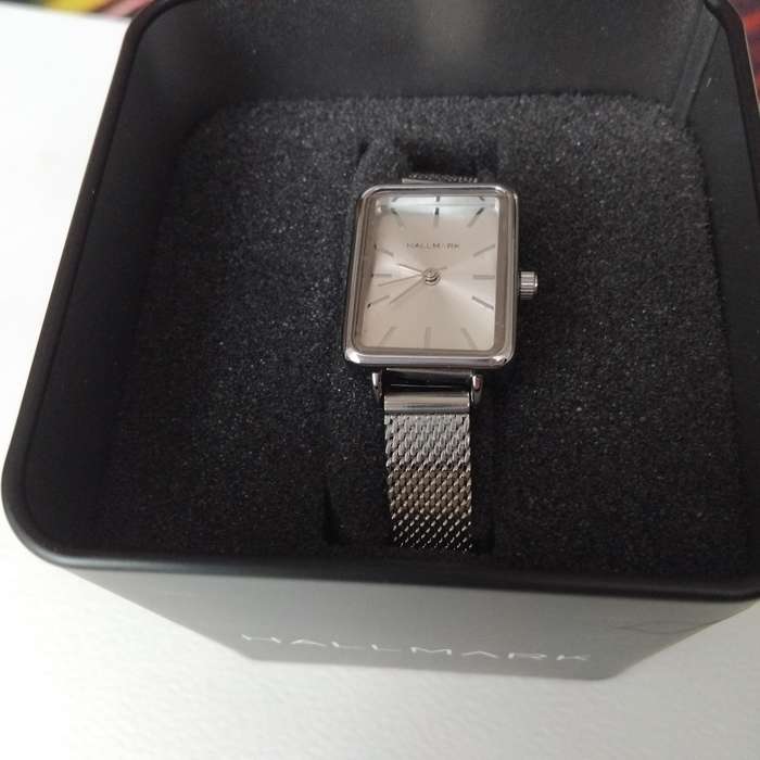 BRAND NEW! Elegant Hallmark Ladies Silver Watch