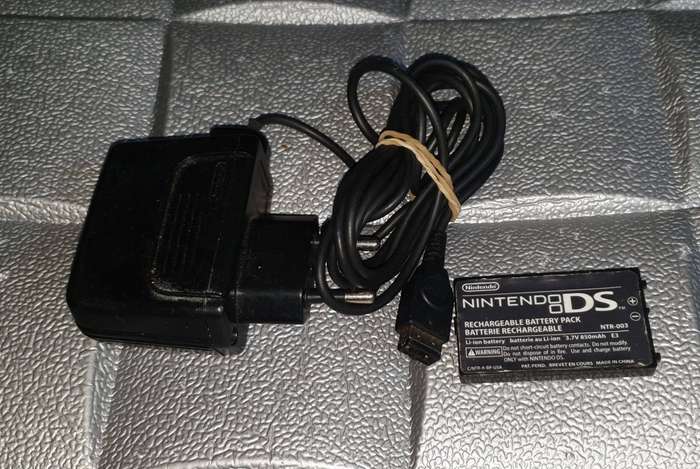 Nintendo DS Battery and Charger Combo Used