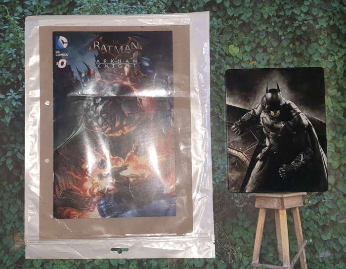 Batman Arkham Knight PS4 Game and Limited Edition Comic Book