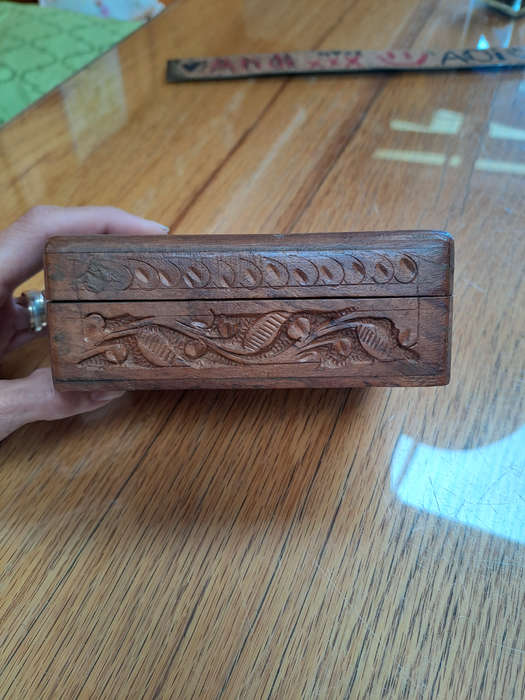 Vintage hand carved and inlayed Sheesham wooden trinket box
