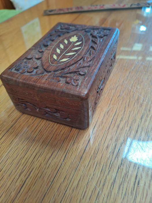 Vintage hand carved and inlayed Sheesham wooden trinket box