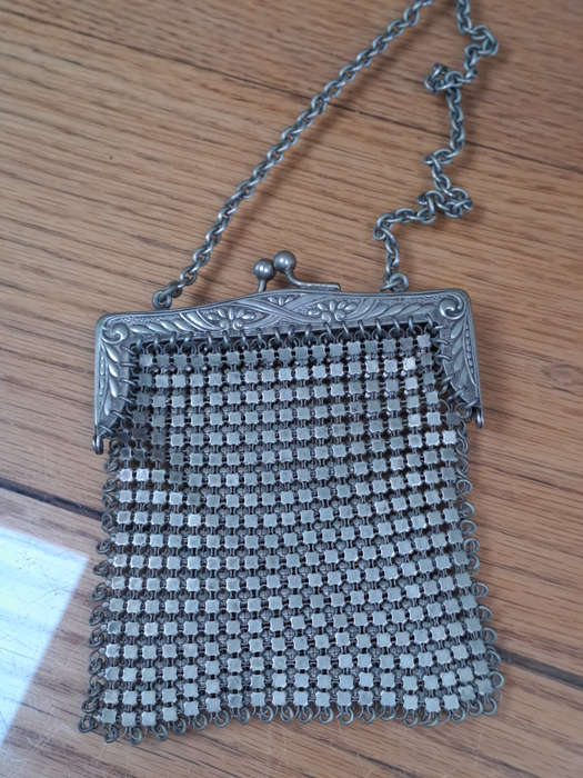 Victorian EPNS silver ladies mesh purse/bag