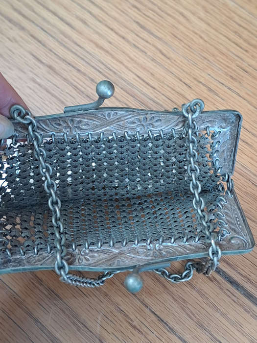 Victorian EPNS silver ladies mesh purse/bag
