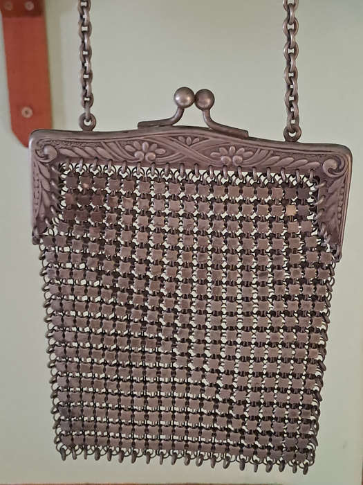 Victorian EPNS silver ladies mesh purse/bag