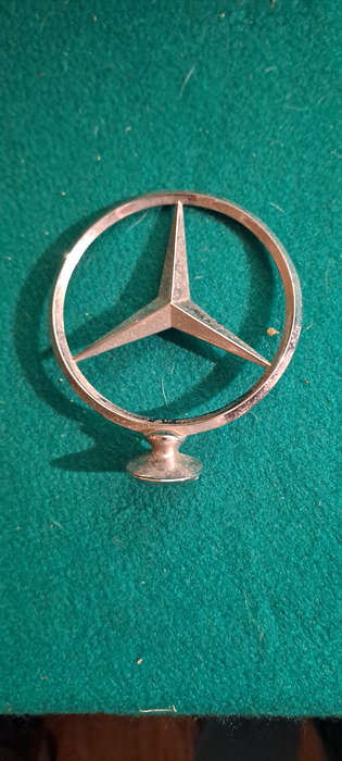 MERCEDEZ BENZ BONNET STAR/BADGE/HOOD ORNAMET