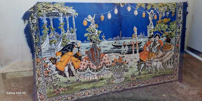 Vintage XL wall carpet/velvety Venice scene 2m x 1.25m Beautiful detail
