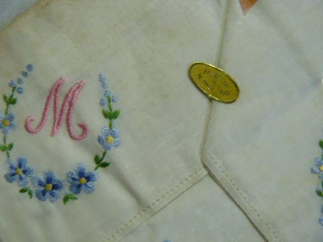 HANKIES VINTAGE COTTON WITH LETTER M EMBROIDERED SEALED