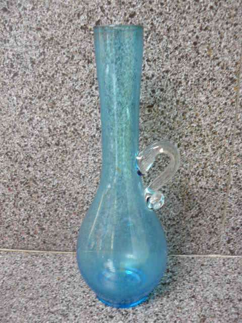 GLASS VASE